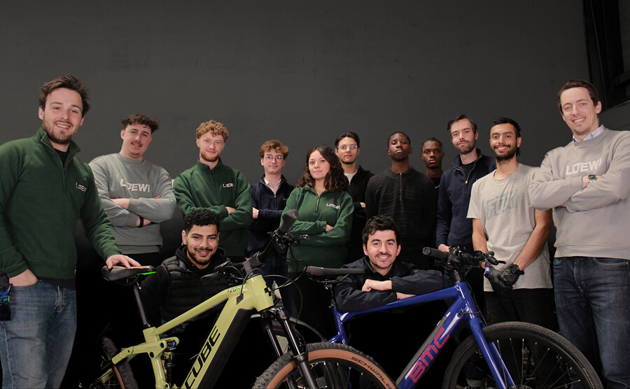 Le stock de vélos reconditionnés Loewi dans son entrepôt