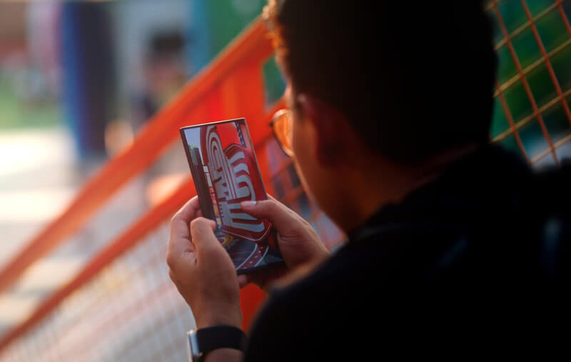 Samsung Galaxy S22 reconditionné vue de face, affichant son écran AMOLED