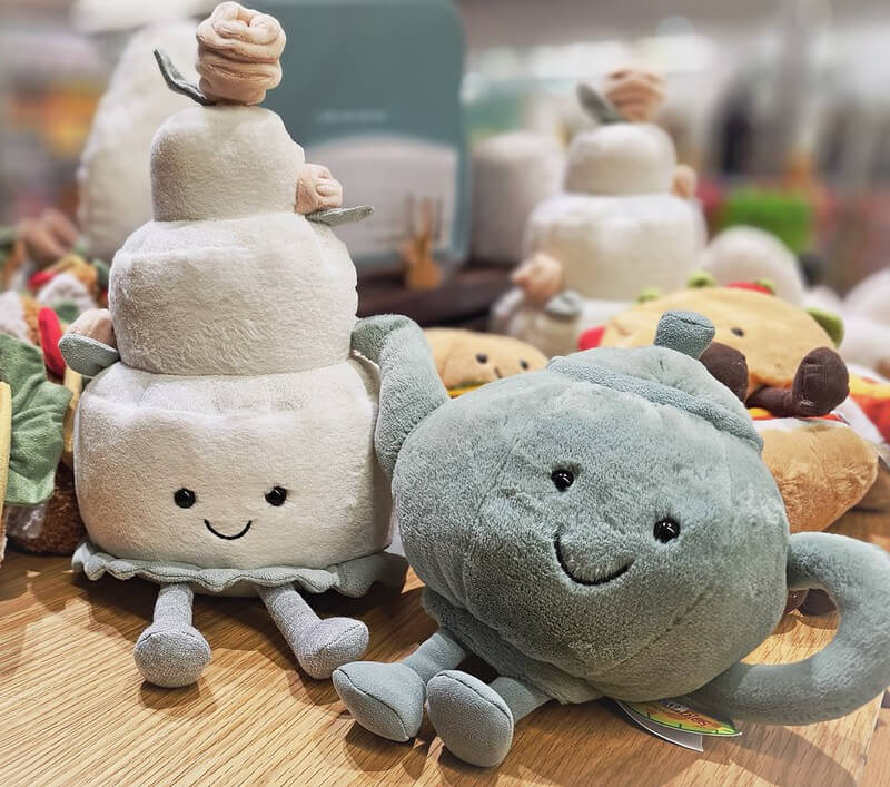 Portrait de peluches avec effet de flou d’arrière-plan. Le Galaxy S23 Ultra restitue chaque détail, jusqu’à la texture des poils